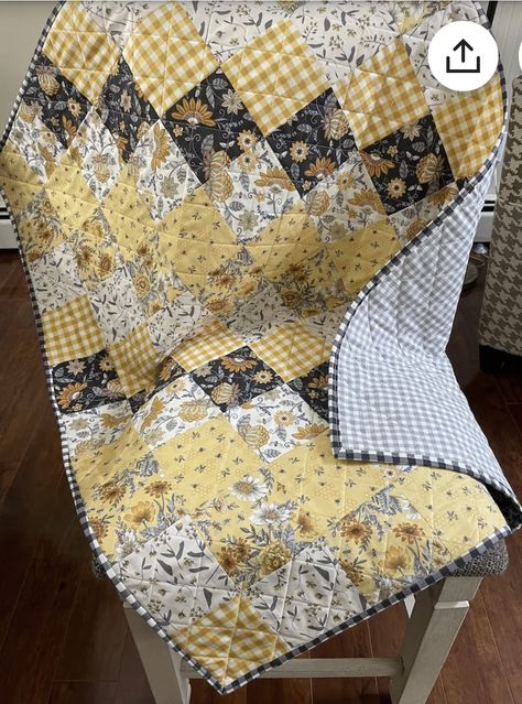 Crochet Quilt Pattern, Bee Quilt, Colchas Quilting, Nursery Quilt, Baby Patchwork Quilt, Yellow Quilts, Quilting Designs Patterns, Quilt Sewing Patterns, Patchwork Baby