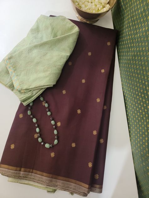 Brown Colour Blouse Design, Coffee Color Saree, Cotton Silk Saree Blouse Designs, Brown Silk Saree, Aesthetic Saree, Kancheepuram Silk Saree, Brown Saree, Latest Blouse Designs Pattern, Pattu Saree Blouse Designs