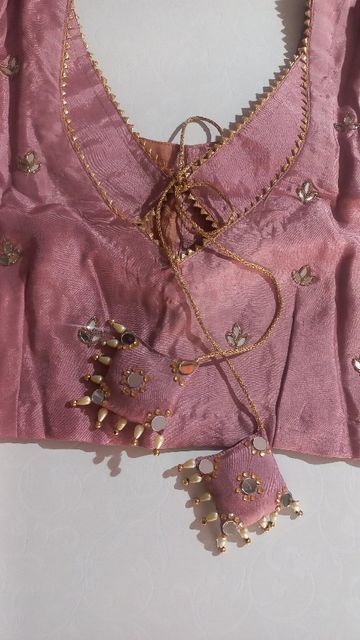 Blouse Hangings, Beads Work, Photos Of Lord Shiva, Trendy Blouse, Elegant Blouse Designs, Embroidery Neck Designs, Tassels Fashion, Trendy Blouses, Trendy Blouse Designs