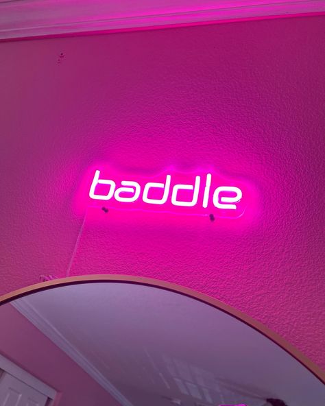 Pink neon light Baddie Neon Sign, Pink Neon Lights, Pink Neon Sign, Pink Room, Room Aesthetic, Neon Lighting, Neon Pink, Kylie Jenner, Room Inspo