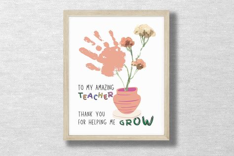 Teacher Handprint Gift, Teacher Appreciation Art, Handmade Teachers Day Cards, Art Teacher Appreciation, Teacher Appreciation Crafts, Preschool Teacher Appreciation, Teacher Appreciation Diy, Daycare Gifts, Toddler Craft