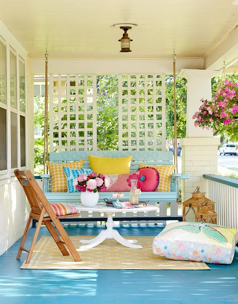 Retro Patio Furniture, Porch Design Ideas, Summer Porch Decor, Building A Porch, Painted Floor, Diy Porch, Summer Porch, Porch Furniture, Backyard Porch