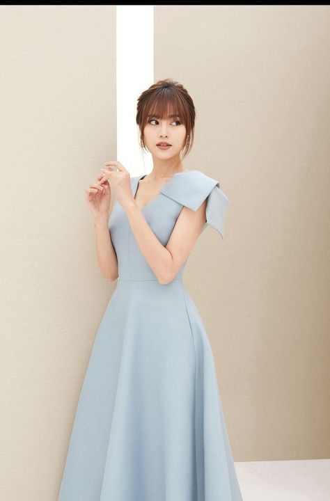 Eva Dress, Midi Cocktail Dress, Dress Pattern, Cocktail Dresses, Simple Dresses, Dress Patterns, Over 40, Classy Outfits, Pretty Dresses