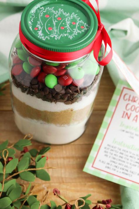 M And M Cookies In A Jar Gift Cookie Mix In A Jar Recipe, Mnm Cookies, Cookie Mix In A Jar, Cookie Jar Gifts, Mason Jar Cookies Mix, Cookies In A Jar, Mix In A Jar, Mason Jar Cookies, I Heart Naptime