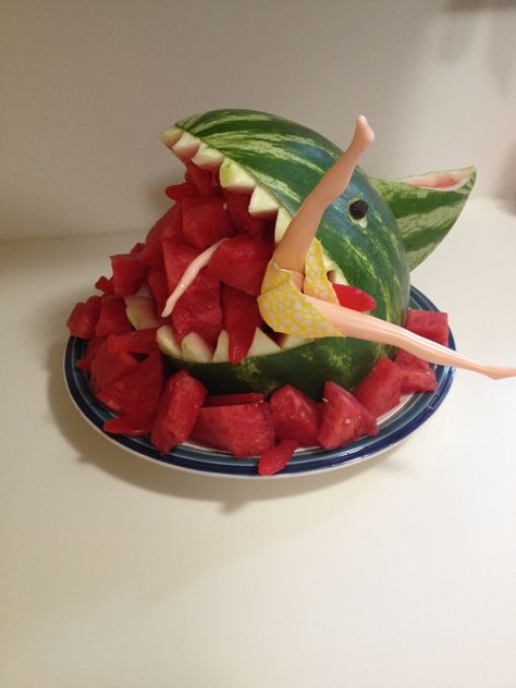 Shark Watermelon Fruit Bowl, Easy Shark Week Snacks, Sharkootery Board, Shark Week Breakfast, Shark Appetizers, Sharkcuterie Board, Watermelon Shark Carving, Shark Food Ideas, Shark Cuterie Board