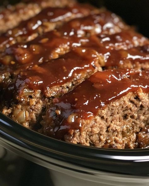 Slow Cooker Kitchen Lipton Onion Meatloaf, Easy Crockpot Meatloaf, Mini Crockpot Recipes, Crockpot Meatloaf Recipes, Crockpot Meatloaf, Slow Cooker Meatloaf, Meatloaf Ingredients, Moo Moo, Healthy Slow Cooker