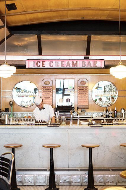 Ice Cream Shops Ideas, Rustic Ice Cream Shop, Small Ice Cream Shop, Ice Cream Parlor Aesthetic, Ice Cream Parlour, Vintage Ice Cream Shop, Retro Ice Cream Shop Aesthetic, Ice Cream Bar, Vintage Ice Cream Parlor