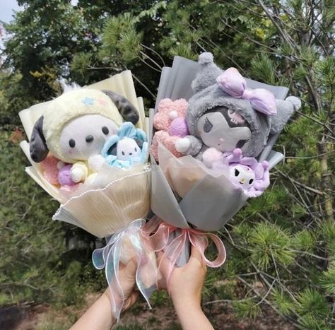 Plushie Bouquet, Sanrio Bouquet, Sanrio Plushies, Plush Flower, Kuromi Cinnamoroll, Cartoon Flowers, Flowers Bouquet Gift, Creative Valentines, My Melody Kuromi