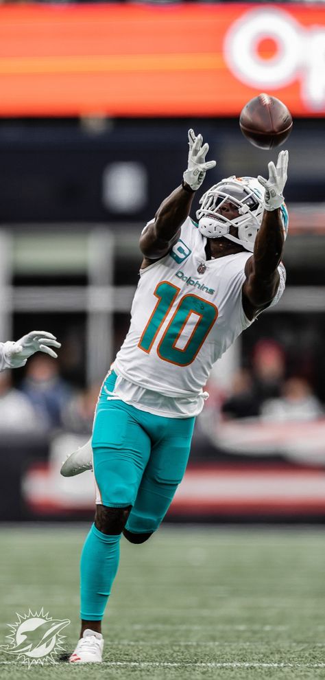 Tyreek Hill Wallpaper Dolphins, Nfl Football Wallpaper Iphone, Tyreek Hill Wallpaper, Tyreek Hill Dolphins, Miami Dolphins Wallpaper, Nfl Wallpaper, Nfl Dolphins, Tackle Football, Football Drip