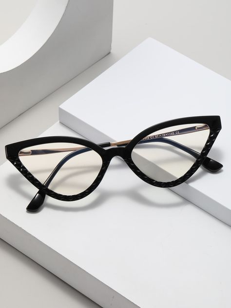 Cat Eye Glasses Aesthetic, Cat Glasses Frames, Pretty Glasses, Glasses Inspo, Glasses For Round Faces, Cat Eyeglasses, Glasses Cat Eye, Chic Glasses, Cat Glasses