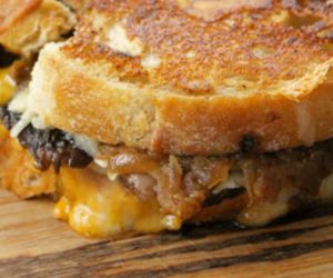 Grilled Beef Short Ribs, Short Rib Sandwich, Rib Sandwich, Onion Jam, Sandwich Ingredients, Ribs On Grill, Grilled Cheese Recipes, Short Rib, Braised Short Ribs