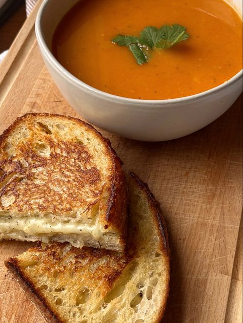 Spicy Tomato Soup & Grilled Cheese - recipe in blog in bio Tomato Soup For Grilled Cheese, Vegan Grilled Cheese And Tomato Soup, Grilled Cheese And Tomato Soup Aesthetic, Tomatoe Soup And Grilled Cheese, Healthy Tomato Soup, Spicy Tomato Soup, Tomato Soup Healthy, Soup Grilled Cheese, Grilled Cheese Tomato Soup