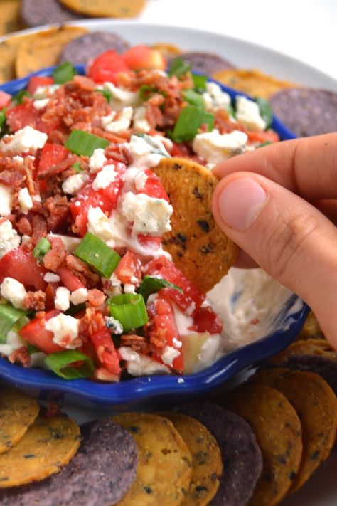 Wedge Salad Dip is the perfect party appetizer filled with crumbled blue cheese, romaine lettuce, tomatoes, bacon, green onions and a homemade Greek yogurt ranch dip! www.nutritionistreviews.com Yogurt Ranch Dip, Greek Yogurt Ranch Dip, Gluten Free Dairy Free Dinner, Yogurt Ranch, Greek Yogurt Ranch, Salad Dip, Homemade Greek Yogurt, Wedge Salad, Low Carb Ideas