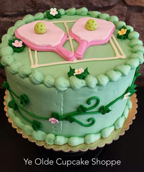 Pickle Ball Cake Pickle Ball Party Decorations, Pickleball Themed Cakes, Pickle Ball Birthday Party, Pickleball Themed Birthday Party, Pickle Ball Cake Ideas, Pickleball Birthday Cake, Pickle Ball Cookies, Pickleball Party Decorations, Pickleball Cake Ideas