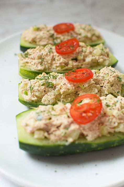 Tuna Salad Cucumber, Cucumber Nutrition, Low Carb Tuna Salad, Cucumber Boats, Emily Kyle, Salad Cucumber, Cucumber Slices, Tuna Recipes, Healthy Diet Recipes