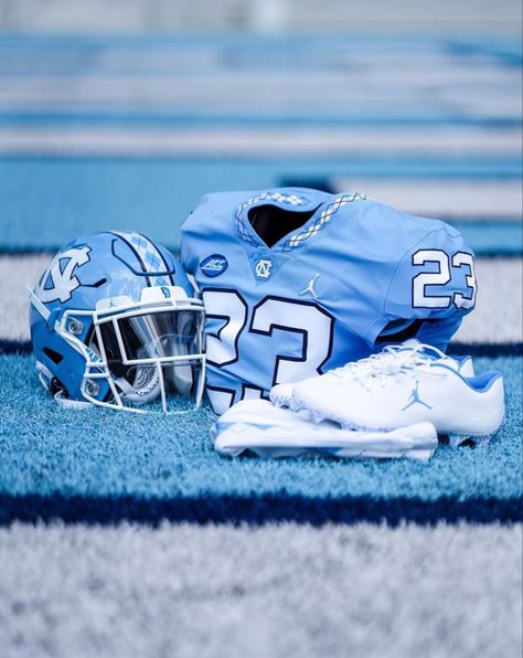 Nfl Photography, Football Hits, Tar Heels Football, Drip Ideas, Unc Football, Savage Wallpapers, Nice Wallpaper, Football Drip, Football Poses