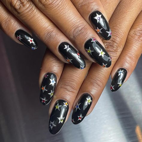 ⭐️diamantés and hand-painted stars on @gellyfitaus All Kill Black⭐️ Painted Stars, Star Nails, Dream Nails, Black Nails, Black N Yellow, Nail Inspo, Hands On, Hand Painted, Nails