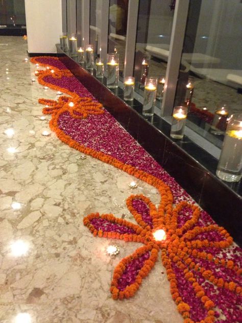 Rangoli Simple, Diwali Decorations At Home, Wedding Entrance Decor, Diy Diwali Decorations, Simple Rangoli Designs Images, Diwali Party, Rangoli Ideas, Flower Decorations Diy, Diwali Craft