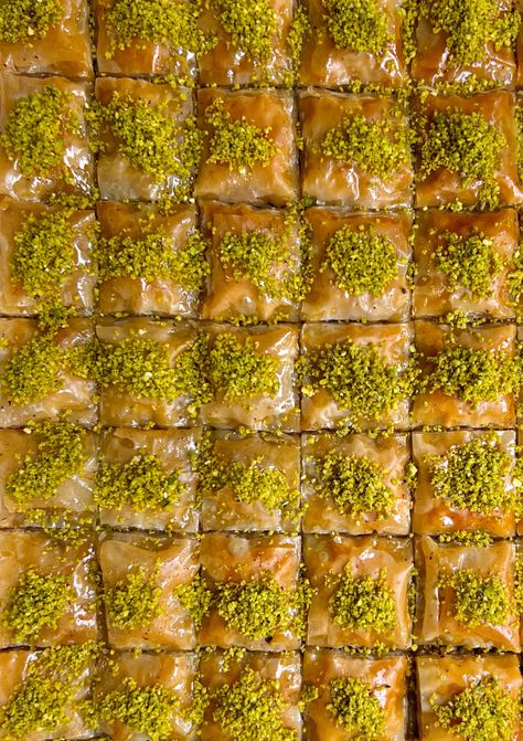 Lebanese Baklava Recipe, Pistachio Baklava Recipe, Baklava Pistachio, Jordanian Food, Pistachio Baklava, Raw Pistachios, Pistachio Recipes, Baklava Recipe, Orange Blossom Water