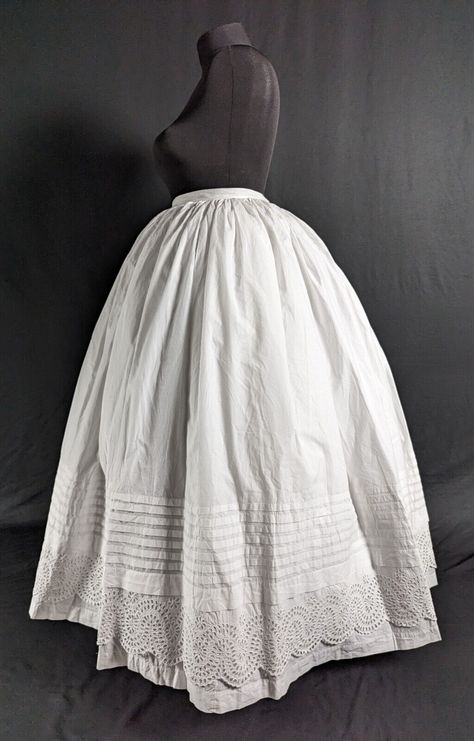 Antique Fashion Victorian c. 1860s Crinoline Era Petticoat 1860s Crinoline, 1850s Day Dress, 1840s Dress, Crinoline Dress, Calico Dress, Crinoline Skirt, Antique Fashion, Period Outfit, Fashion Organization