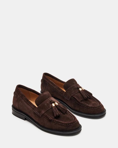 RADCLIFF Chocolate Brown Suede Tassel Penny Loafer | Women's Loafers – Steve Madden Penny Loafer Outfits Women, Loafers Outfit Women, Penny Loafers Outfit, Western Bag, Loafers Outfit, Brown Leather Loafers, Brown Loafers, Suede Tassel, Leather Socks