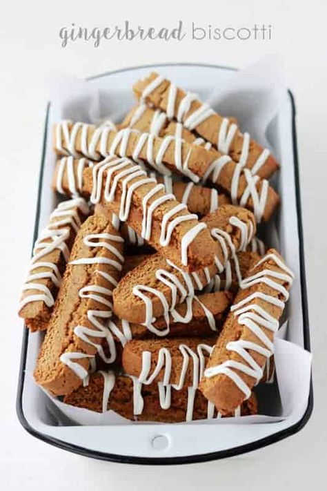 Gingerbread Biscotti Recipe, Best Biscotti Recipe, Gingerbread Biscotti, Almond Biscotti Recipe, Almond Biscotti, Biscotti Cookies, Biscotti Recipe, Crunchy Cookies, Soft Cookie