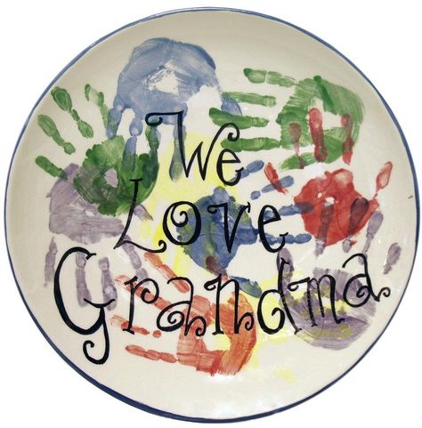 Created by YOUR PLATE OR MINE Family Handprint Plate Ideas, Grammy Gifts, Family Handprints, Painted Platter, Presents For Grandma, Grammy Gift, Plate Designs, Grandparents Day Gifts, Birthday Plate