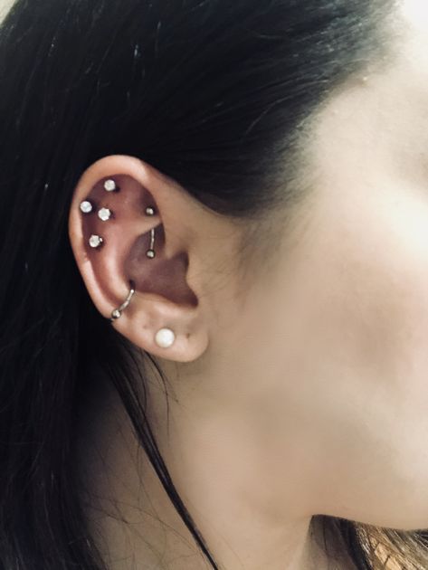 Constellation piercings 🌌 Piercings Constellation, Piercing Constellation, Constellation Piercing, Constellation Piercings, Ear Piercing Ideas, All About Pisces, Double Ear Piercings, Pisces Constellation, Leo Constellation