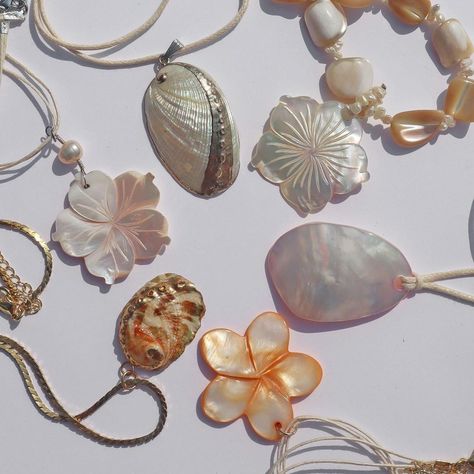 Room Inspo Coquette, Mermaid Core, Seashell Pendants, Seashell Jewelry, Dope Jewelry, Google Lens, Funky Jewelry, Jewelry Lookbook, Shell Jewelry