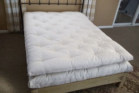 Add a mattress topper to your bedding set Diy Wool Mattress, Sca Camping, Heated Mattress Pad, French Mattress, Wool Mattress, Wool Bed, Mattress Toppers, Organic Bedding, Natural Mattress