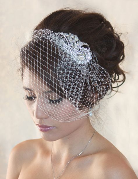 Wedding Birdcage Veil  with Crystal rhiestone brooch via Etsy Crystal Veil, Cage Veil, Birdcage Veils, Wedding Birdcage, Veil Length, Vintage Wedding Hair, Wedding Hairstyles With Veil, 파티 드레스, Birdcages