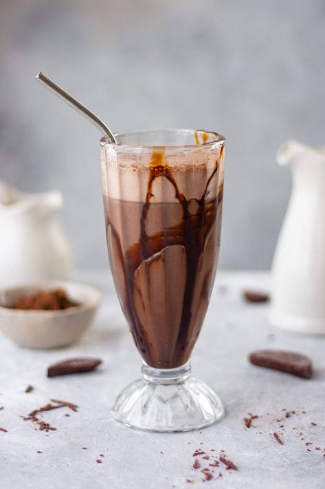 Chocolate shake: 4 ingredients! - Bake with Shivesh Vegan Ice Cream Brands, Chocolate Shakes, Bake With Shivesh, Butterscotch Ice Cream, Easy Chocolate Mousse, Chocolate Fudge Frosting, Shake N Bake, Fudge Frosting, Ice Cream Brands