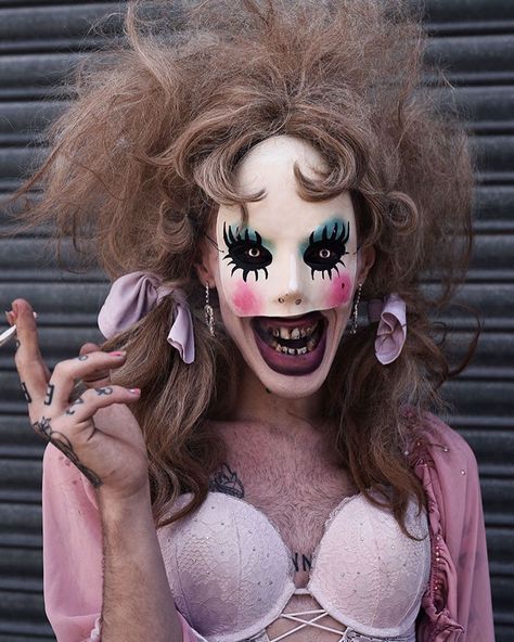 Drag Makeup Inspiration, Unique Reference Photos, Tacky Aesthetic, Charity Kase, Make Clown, Clown Drag, Drag Clown, Alternative Drag, Bizarre Photography