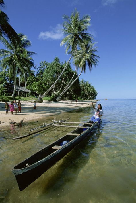 Federated States of Micronesia - Technology in Federated States of Micronesia is making boats. Micronesia Aesthetic, Pohnpei Micronesia, Wake Island, Oceania Travel, Federated States Of Micronesia, Marshall Islands, Chicago Tribune, Palau, Small Island