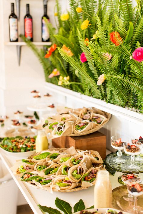 A Tropical-Themed Surprise Bridal Shower in Laguna Beach, California Finger Buffet, Bridal Shower Sandwiches, Wedding Shower Food, Wedding Buffet Food, Bridal Shower Luncheon, Mini Hamburgers, Bridal Shower Menu, Salad Aesthetic, Spring Meals