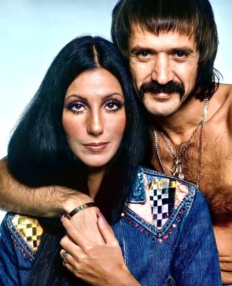 Cher Hair 1970s, Cher Fashion 70s Style Icons, Cher Curly Hair 70s, Sony And Cher, Sonny And Cher 60s, Photos From The 70s, Sonny Bono, Cher 70s, Sonny And Cher