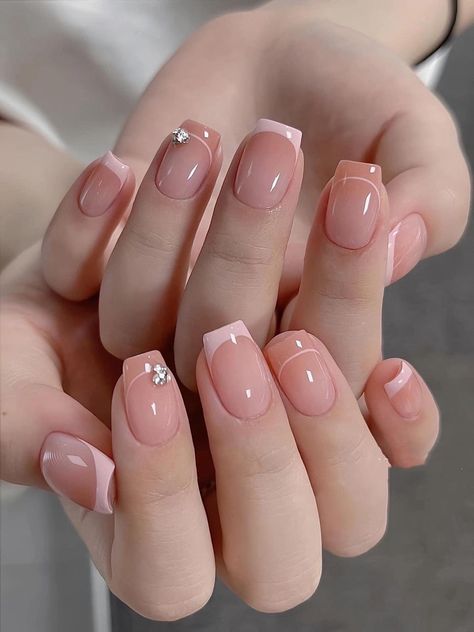 French Nails Cortas, Hello Nails, Fancy Nails Designs, Gel Nails Diy, Simple Gel Nails, Work Nails, Blush Nails, Kawaii Nails, Short Acrylic Nails Designs