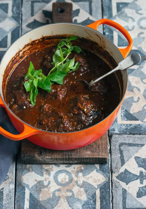 Veal Cheeks Recipe, Beef Cheek Ragu, Beef Cheeks Recipe Slow Cooker, Beef Cheeks Recipe, Slow Cooked Beef Cheeks, Multi Cooker Recipes, Beef Ragu, Oxtail Recipes, Ragu Recipe