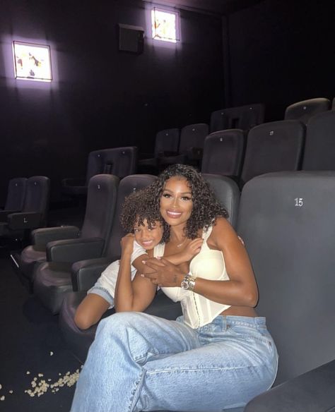 Fanny Neguesha, Black Motherhood, Mommy Things, Mommy And Baby Pictures, Mom Aesthetic, Mom Goals, Baby Naming, Mommy Moments, Mum Life