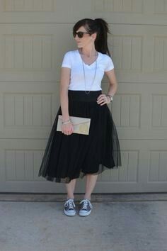 tulle skirt, Converse Ootd Rok Tutu, Tulle Skirt Outfit Casual Street Style, Black Tulle Skirt Outfit, Tulle Skirt Outfits Casual, Rok Tile, Thursday Outfit, Tutu Skirt Outfit, Tulle Skirts Outfit, Tulle Skirt Dress