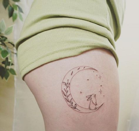 Moon Rabbit Tattoo, Rabbit Tattoo Ideas, Bluebell Tattoo, Hase Tattoos, Tattoos Masculinas, Sisters Tattoo, Rabbit Tattoo, Moon Rabbit, Horoscope Tattoos