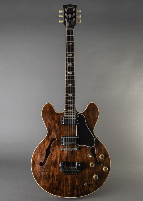 Gibson ES-335 1974, Walnut | Carter Vintage Guitars Es 335 Gibson, Gibson Es, Guitar Gibson, Shape Songs, Elvis Presley Wallpaper, Gibson Es 335, Guitar Store, Signature Guitar, Jazz Guitar