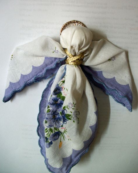 Crafts Gift Ideas, Vintage Handkerchiefs Crafts, Flower Handkerchief, Handkerchief Crafts, Christmas Angel Ornaments, Memory Crafts, Angel Crafts, Vintage Handkerchiefs, Angel Ornaments