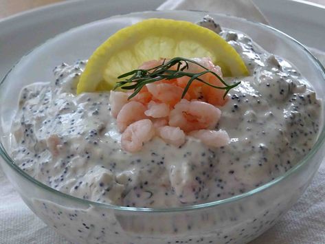 A homemade classical Swedish shrimp salad also called skagenröra. This is a typical summer delight and taste best with fresh shrimps. It is mostly served as a starter on a toast,  but also a favorite to baked potatoes, or as a filling in a baguette. The salad is named after the Danish town Skagen, furthest north in Denmark. Norwegian Salad Recipes, Swedish Potato Salad, Danish Smorrebrod, Swedish Shrimp Sandwich, Scandinavian Shrimp Salad, Nordic Diet, Prawn Toast, Shrimp Toast, Easy Starters