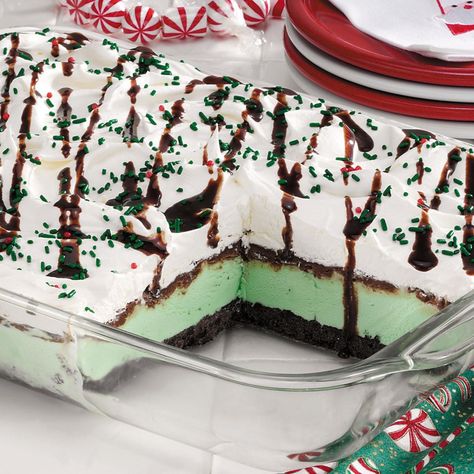 Cream Desserts Recipes, Perfect Christmas Dessert, Mint Desserts, Simple Desserts, Best Christmas Desserts, Christmas Desserts Easy, Mint Ice Cream, Chocolate Chip Ice Cream, Christmas Food Desserts