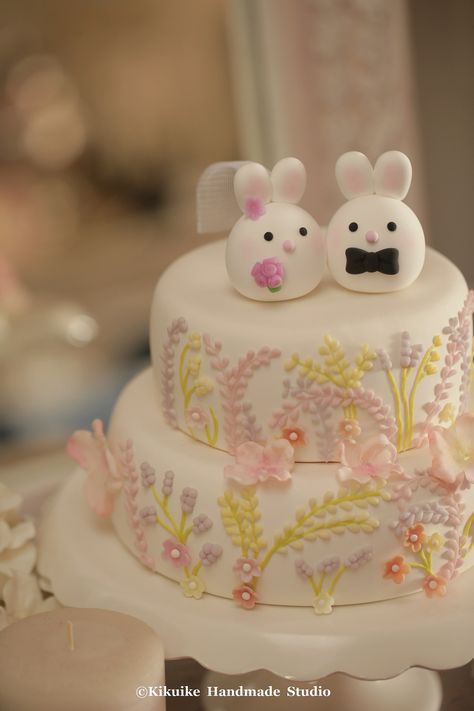 Wedding Bunnies, Bunny Wedding Cake Topper, Bunny Wedding Cake, Rabbit Cake Topper, Bunny Wedding, Korean Wedding Cake, Rabbit Wedding, Rabbit Cake, Handmade Cake Topper