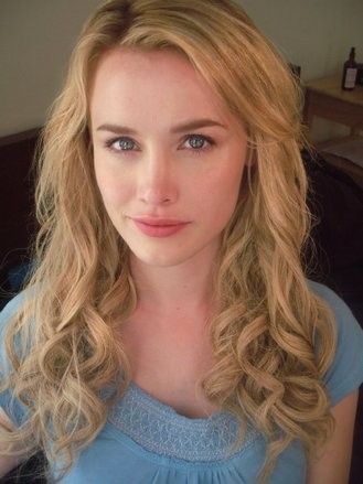 Dominique McElligott - Astronaut Wives Club, The Astronaut Wives Club, The Astronaut's Wife, Dominique Mcelligott, Fair Glowing Skin, Makeup Photos, Irish Beauty, Hell On Wheels, The Astronaut