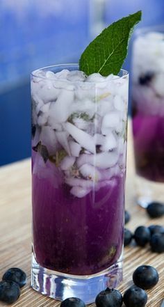 I recently had my first lavender mojito at a restaurant, so I went looking for a recipe, and I found something similar. The one I had used a lavender and rosewa Lavender Mojito, Blueberry Lavender, Think Food, Milkshakes, Party Drinks, Pavlova, Refreshing Drinks, Cocktail Drinks, Mocktails