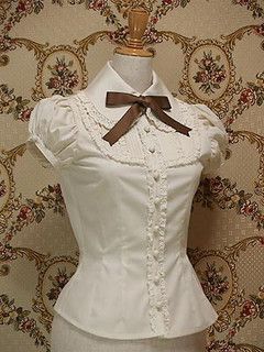 yoked blouse | Flickr - Photo Sharing! Princess Cosplay, Mary Magdalene, Steampunk Fashion, Lolita Dress, Gothic Lolita, Blouse Vintage, Cotton Blouses, White Blouse, Lolita Fashion