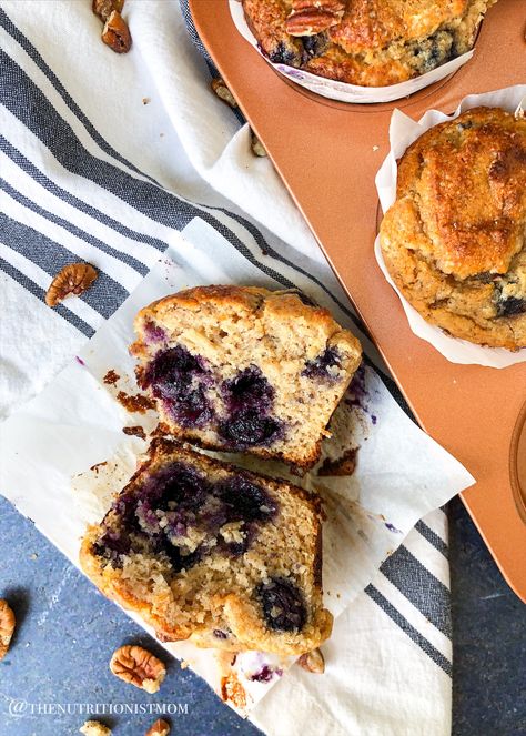 BLUEBERRY COLLAGEN PROTEIN MUFFINS (PALEO) – No Excuses Nutrition Muffins Paleo, Pumpkin Chip, Protein Mug Cakes, Paleo Protein, Healthy Sweet Snacks, Protein Muffins, Healthy Snack Options, Collagen Protein, Unsweetened Applesauce